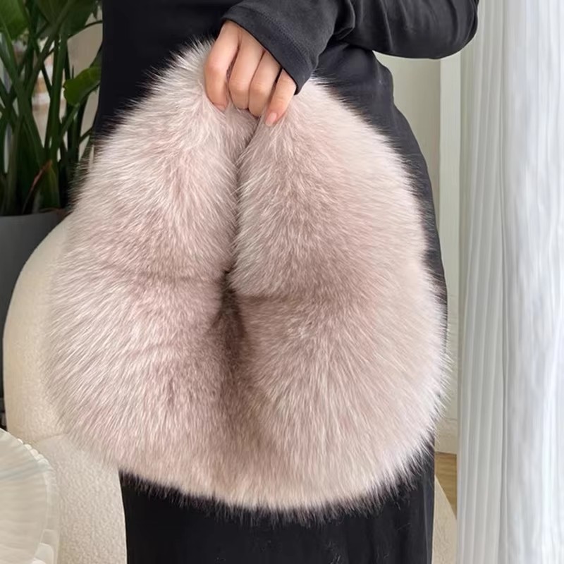 Modische, weiche Plüsch-Halbmo – Luxury Bags Tote Bewertung und Preis